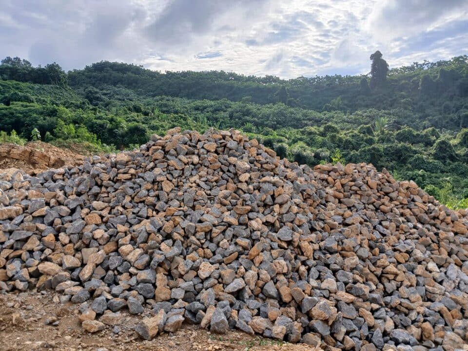 Batu pondasi padat untuk konstruksi bangunan di wilayah Tenggarong, Kutai Kartanegara & Sekitarnya